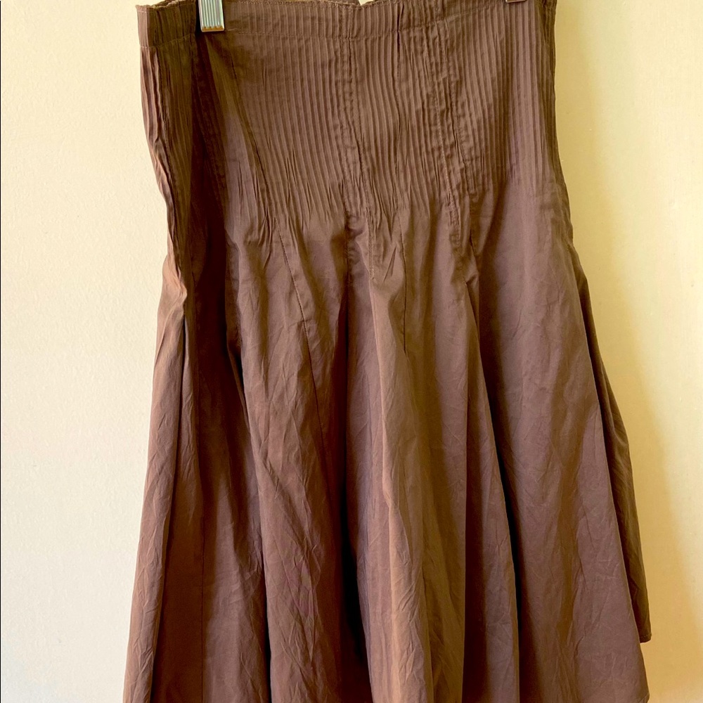Cotelac taupe pleated waist  skirt
